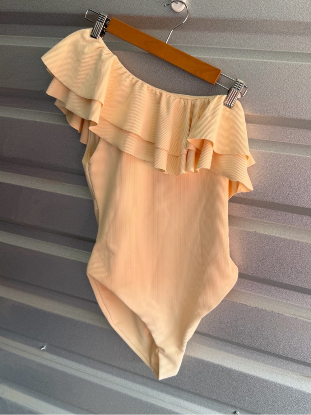Same one shoulder ruffle one piece